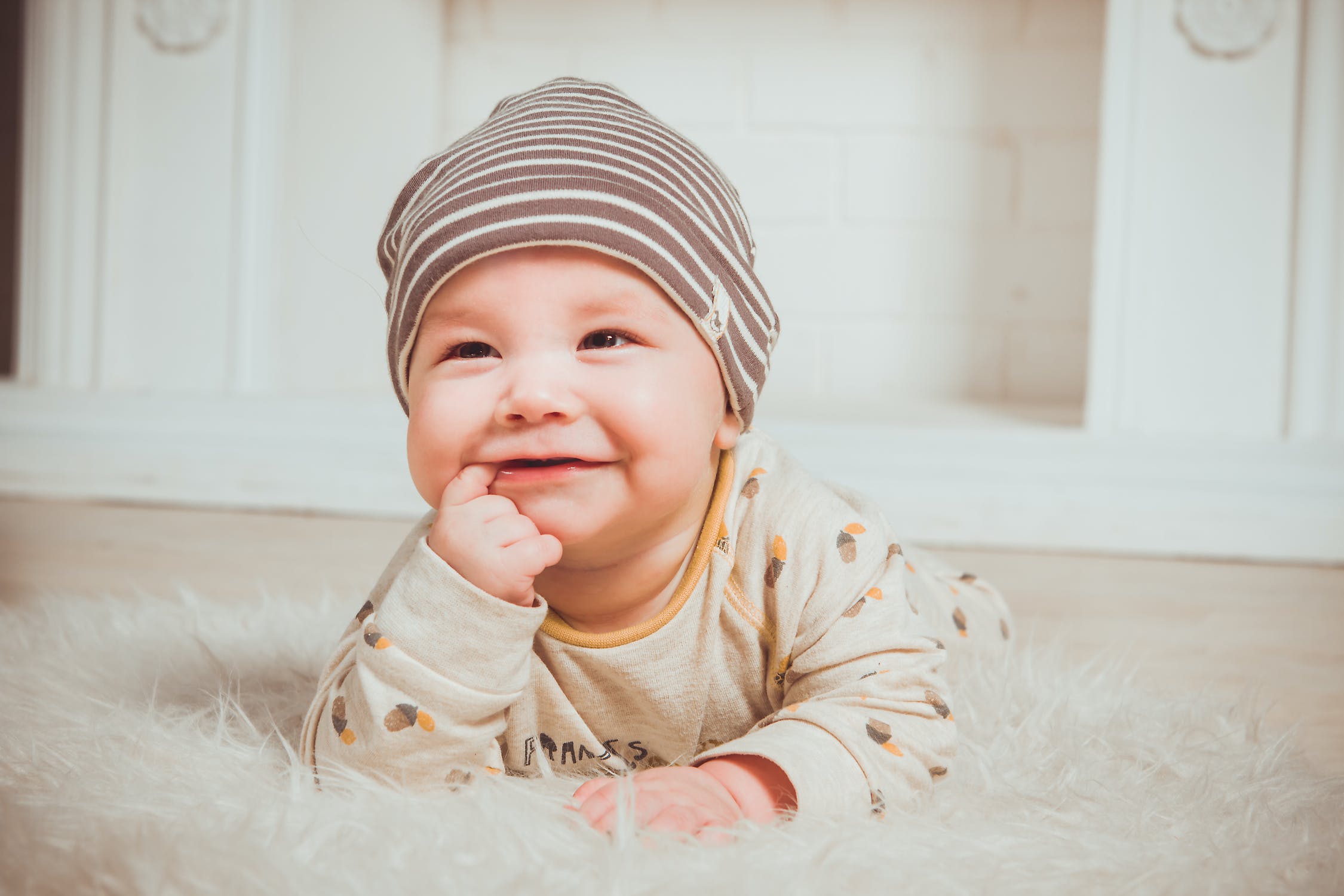 怎么给三个月大的婴儿拍照？